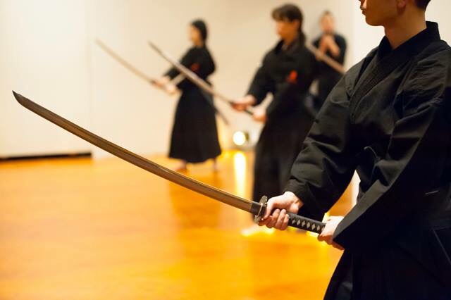 SAMURAI ARTS<br>真剣を振る身体を学ぶ<br> - O-Getsu Ryu | 桜月流美劔道